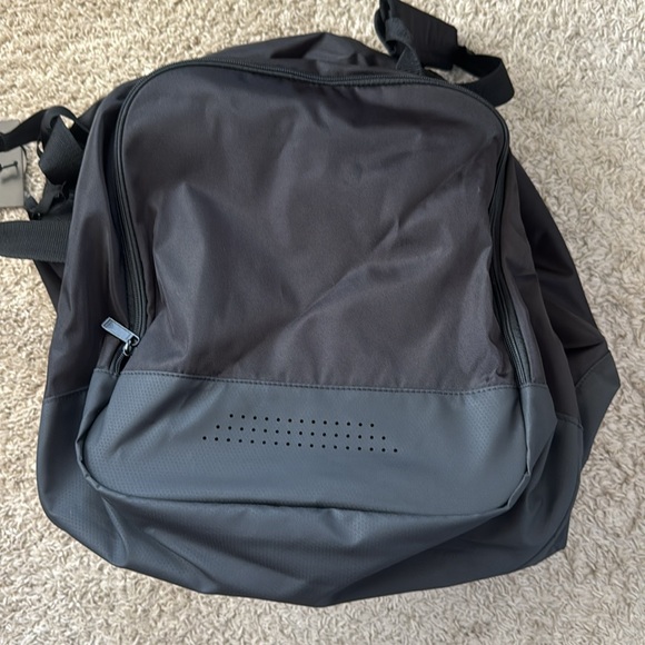 NWT Mens adidas Black Defender 4.0 Duffel Durable LARGE Athletic Gym Travel Bag - Picture 9 of 14